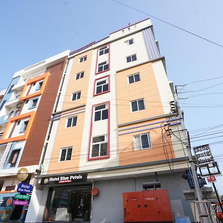 Hotel Blue Petals Shamshabad Luaran gambar