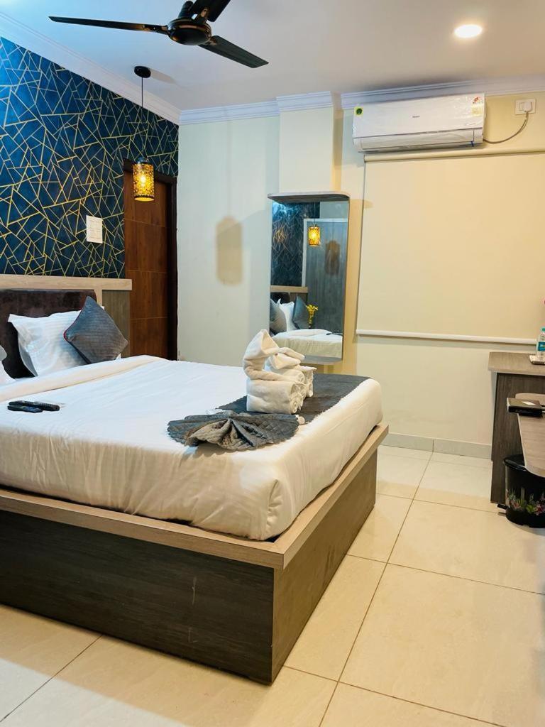 Hotel Blue Petals Shamshabad Luaran gambar