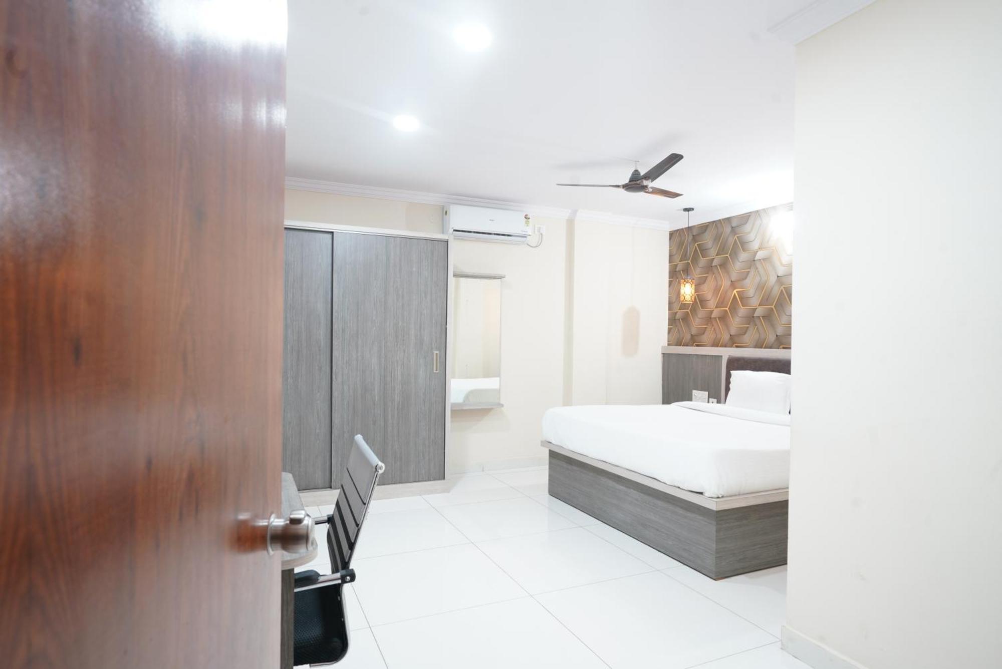 Hotel Blue Petals Shamshabad Luaran gambar
